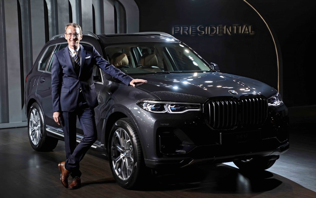 Dr. Hans-Christian Baertels, President (acting), BMW Group India with the BMW X7