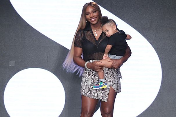 serena_williams_and_her_daughter_olympia_after_her_nyfw_runway_show